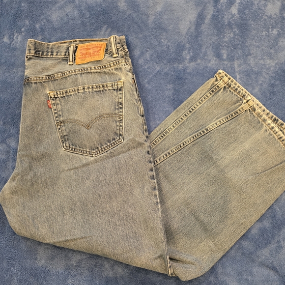 Levi's 550 Relaxed Fit Jeans - Picture 4 of 5